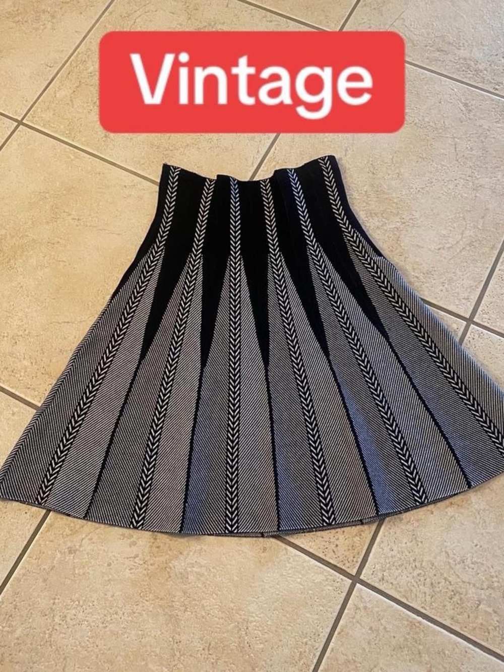 Max Edition Black and White Chevron A-Line Skirt